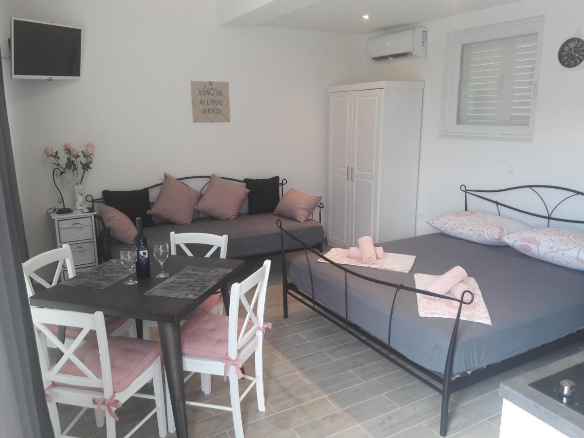 Nessa & Meli Apartment Makarska Bagian luar foto