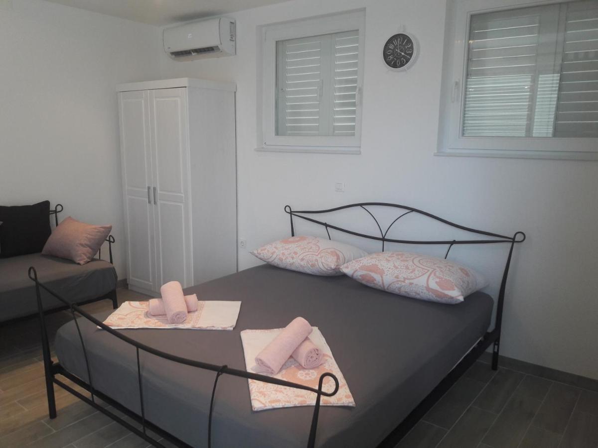 Nessa & Meli Apartment Makarska Bagian luar foto
