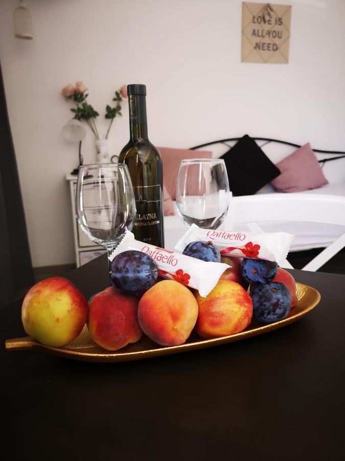 Nessa & Meli Apartment Makarska Bagian luar foto